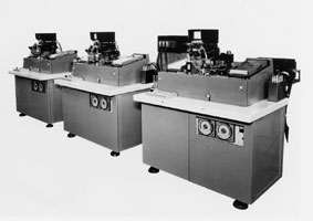 トランジスタ自動組立システム