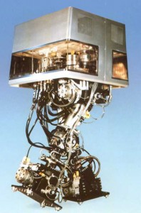 2足歩行ロボットWHL-11